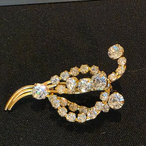 Made in Austria‎ Gold-Tone & Clear Rhinestone Floral Brooch Pin - Picture 14 of 14